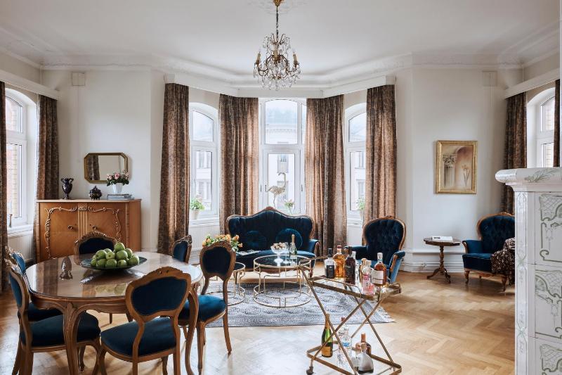 King Suite image 3