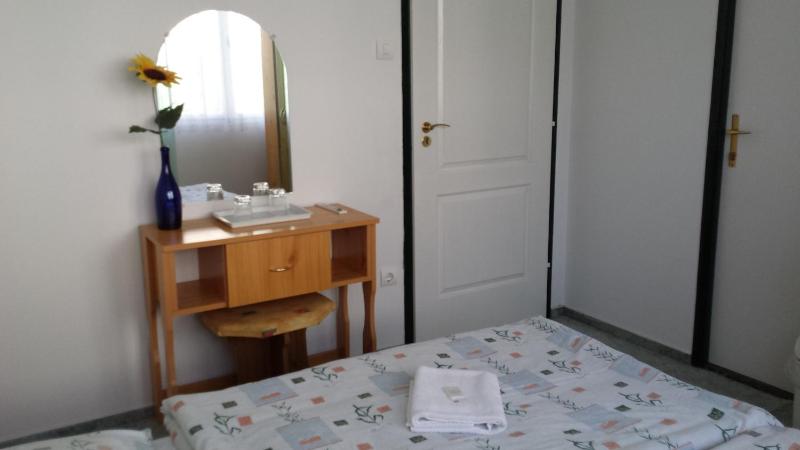 Family Room image 3