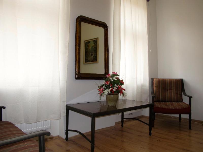 Superior Apartment image 3