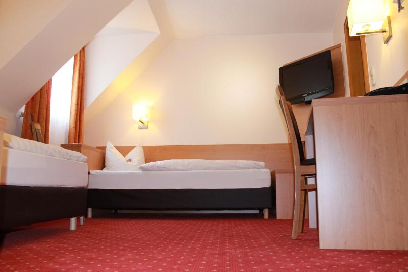 Double Room image 1
