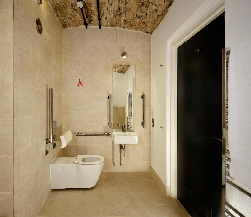 Double or Twin Room - Disability Access image 3