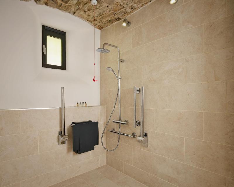 Double or Twin Room - Disability Access image 2
