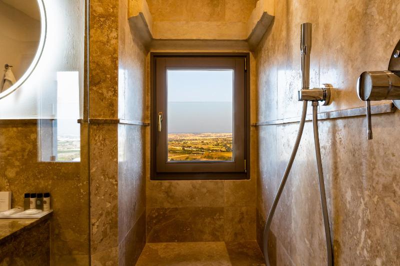 Deluxe Room with Panoramic View image 4