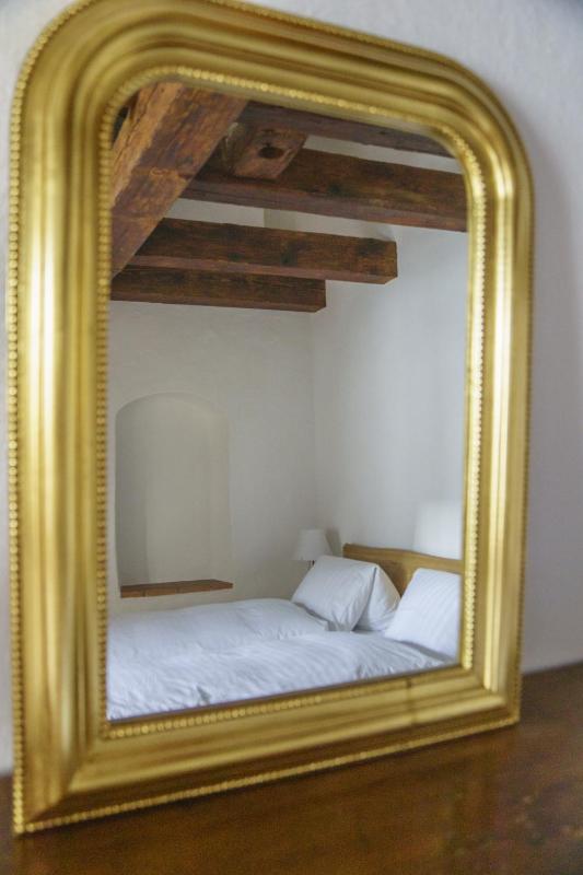 Classic Apartment image 4