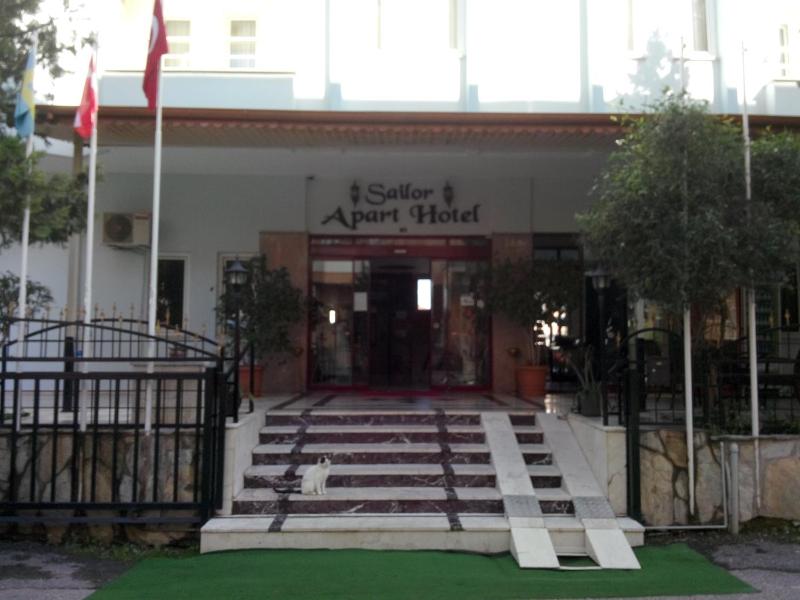Sailor Apart Hotel - image 44