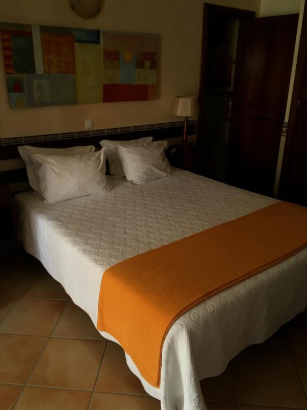 One-Bedroom Apartment image 3