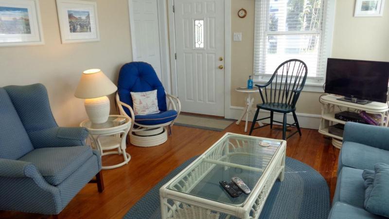 Three-Bedroom Condo image 2