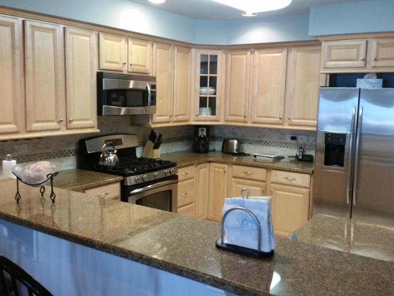 Three-Bedroom Condo image 2