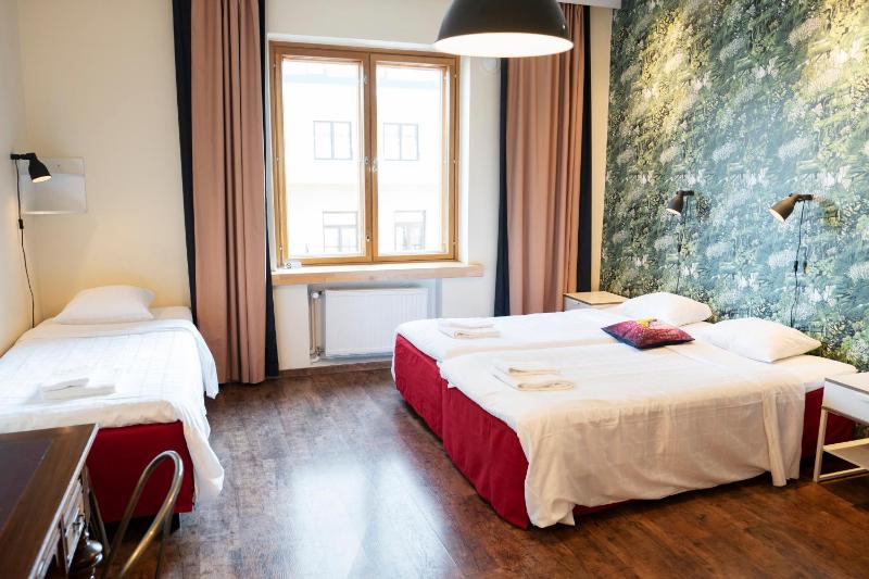 Standard Triple Room image 1