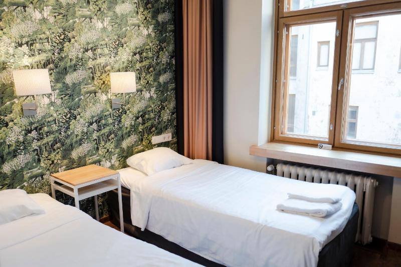 Standard Twin Room image 2