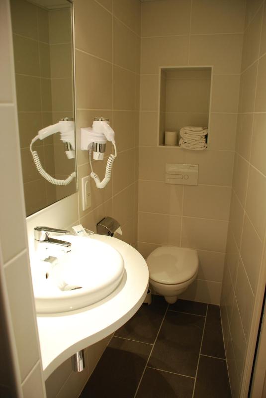 Standard Double Room image 4