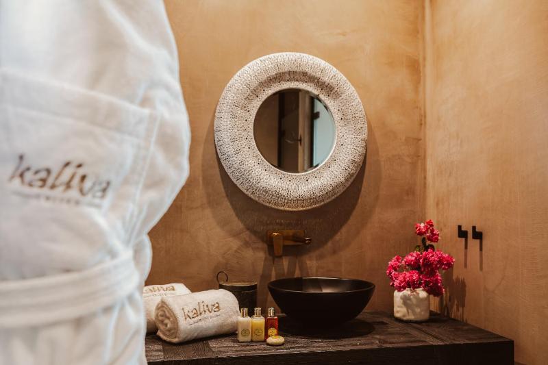 Kaliva Suites - Adults Only - image 8