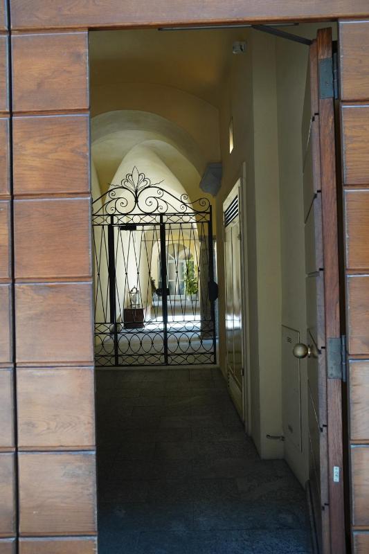 Casa Giovio Elegant Historic Residence in the heart of Como - image 8