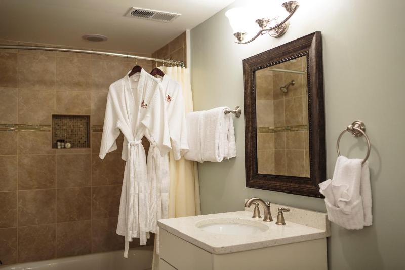 Olde Harbour Inn - image 28