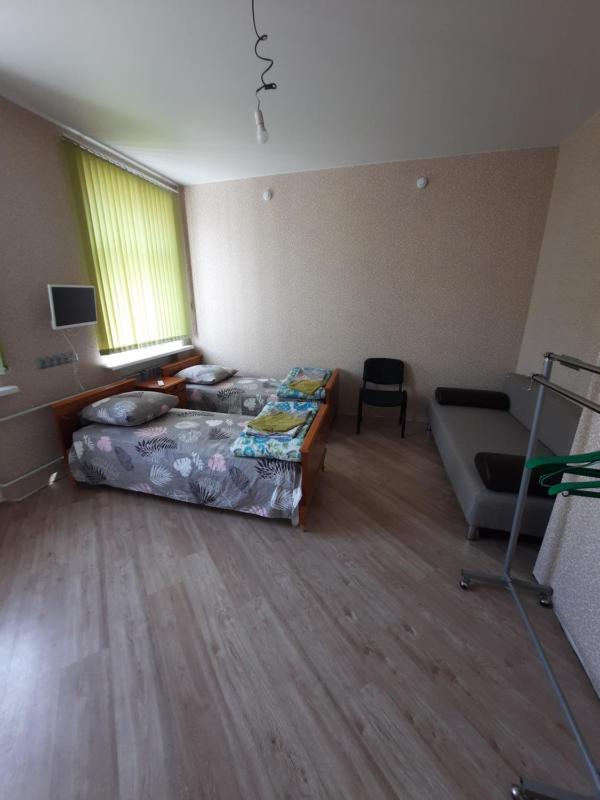 Twin Room with Private Bathroom image 3