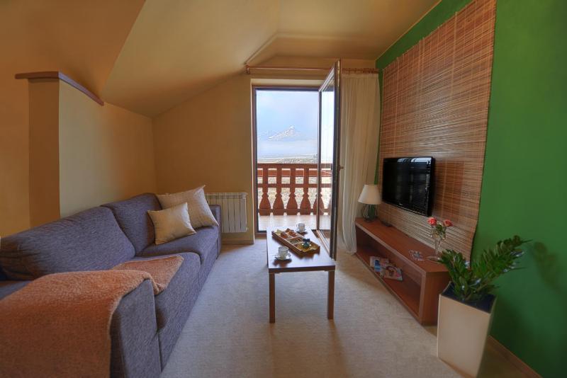Two-Bedroom Apartment image 4