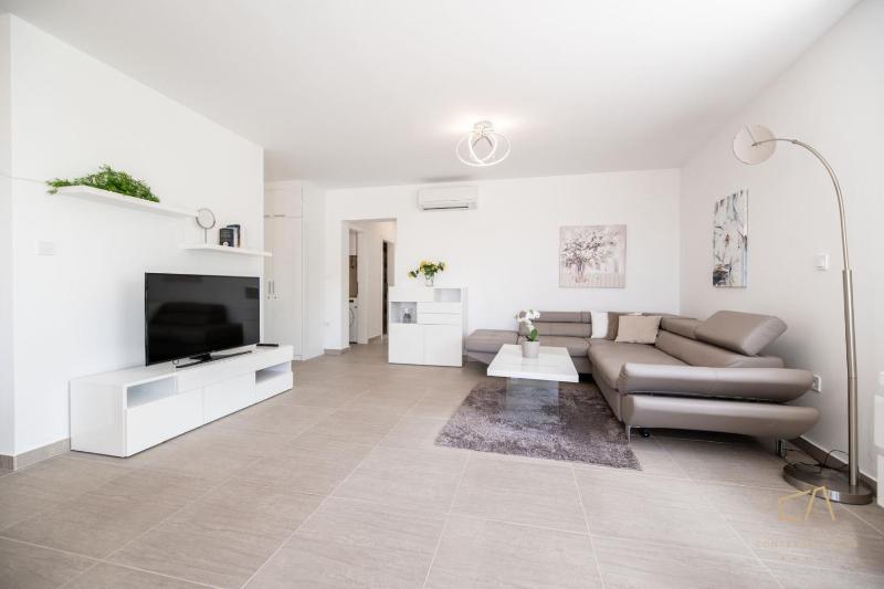 Apartments Iskra - image 6