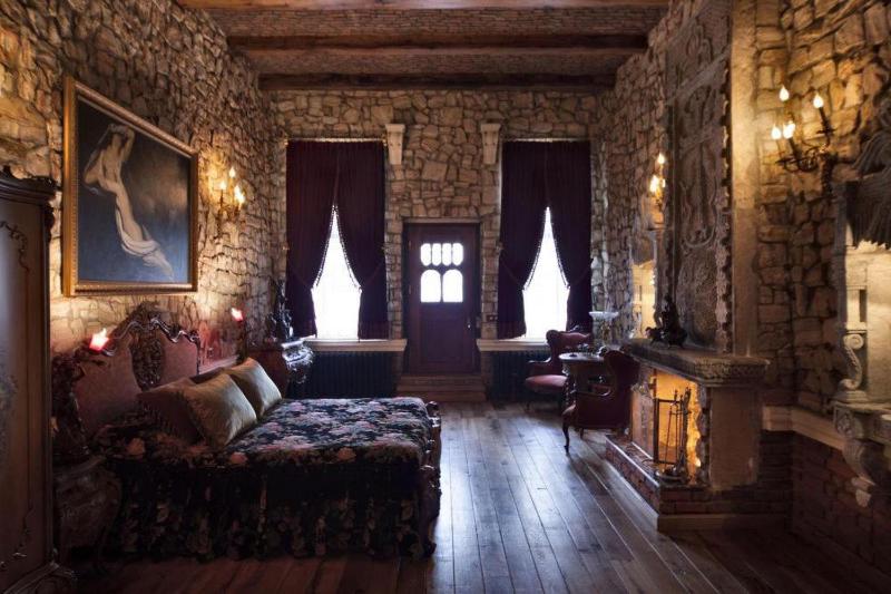 Signature Suite image 3