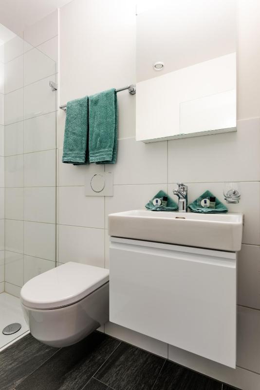 Small Double Room image 1