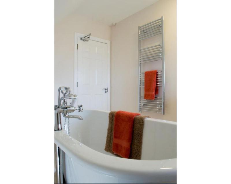Small Double Room image 2
