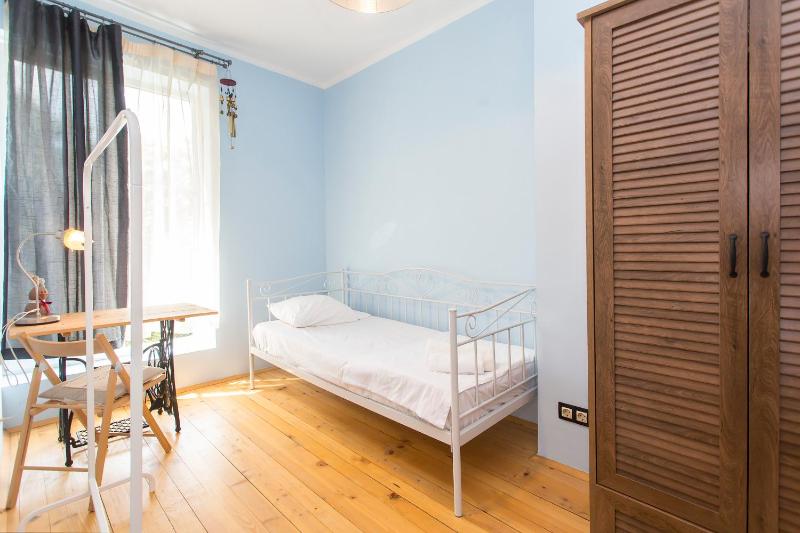 Colorful 2BDR Apartment in the City Center - image 13