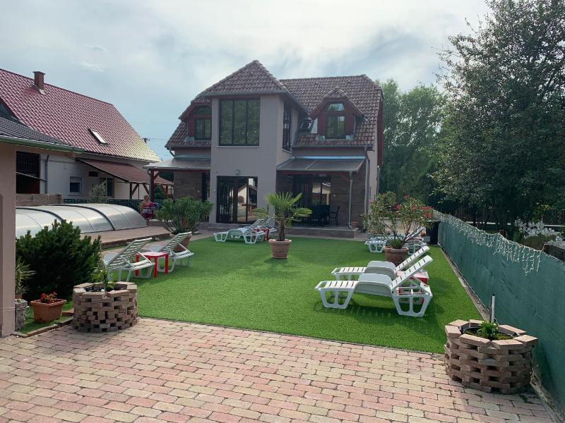 One-Bedroom Apartment image 1