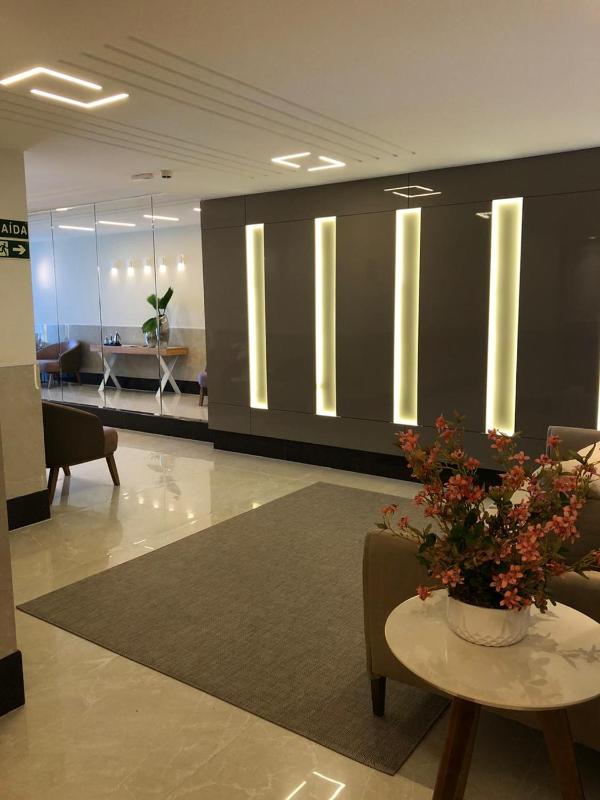 Magnífico APARTAMENTO de Charme - 3 quartos AR CONDICIONADOS SPLIT - Beira Mar 2 banheiros 2 Vagas Garagem 4 Varandas 2 Elevadores Redes para Descanso Wi-Fi Air Fryer Disney Plus HBO Max Cadeiras de Praia e Caixa Térmica - image 17