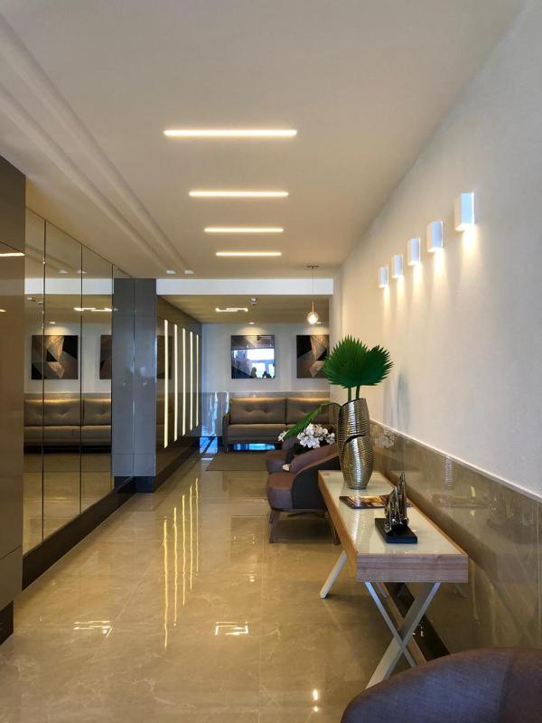 Magnífico APARTAMENTO de Charme - 3 quartos AR CONDICIONADOS SPLIT - Beira Mar 2 banheiros 2 Vagas Garagem 4 Varandas 2 Elevadores Redes para Descanso Wi-Fi Air Fryer Disney Plus HBO Max Cadeiras de Praia e Caixa Térmica - image 2