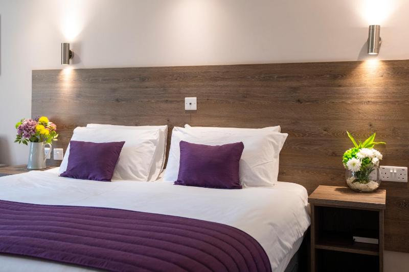 Superior Double Room image 3