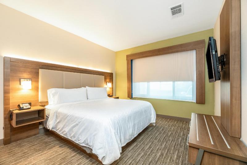 Standard Room image 3