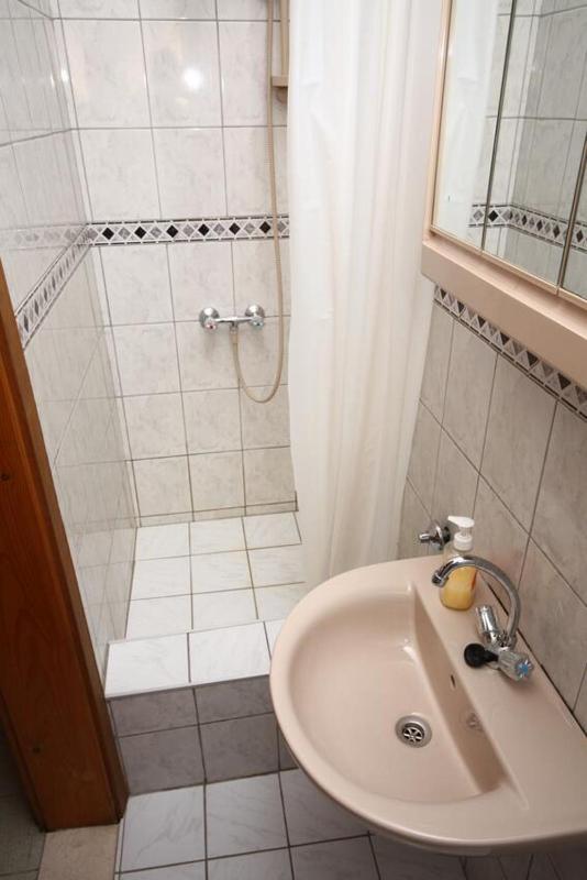 Twin Room with Terrace and Sea view   image 2