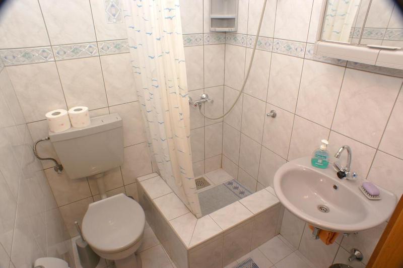 Triple Room with Terrace image 3