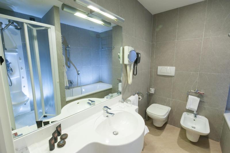 Superior Double or Twin Room image 3