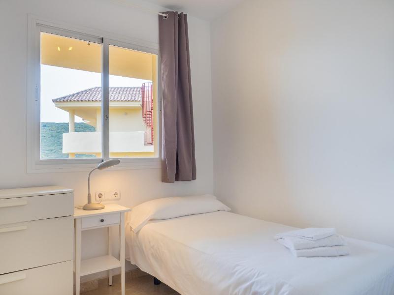 2263 - Beautiful apt close from beach with pool - image 12