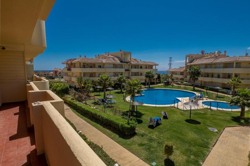 2263 - Beautiful apt close from beach with pool - image 11
