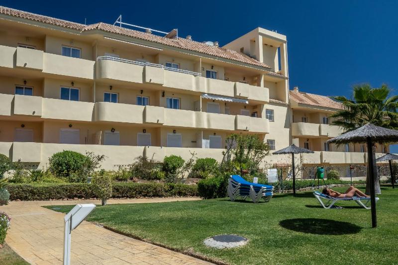 2263 - Beautiful apt close from beach with pool - image 22