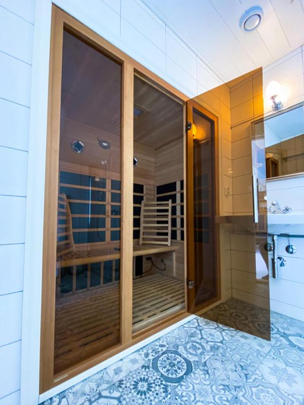 Suite image 2