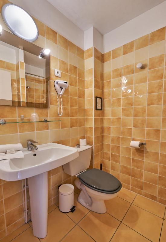LOGIS Hotel Du Theatre - image 26