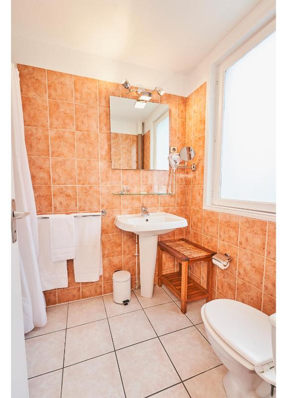 LOGIS Hotel Du Theatre - image 14