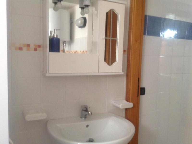 Luxury Three-Bedroom Apartment image 2