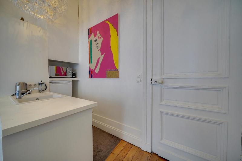 Chez ROSE - Joli studio en plein cœur de Bordeaux - image 12