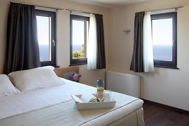 Suite with Sea View image 1