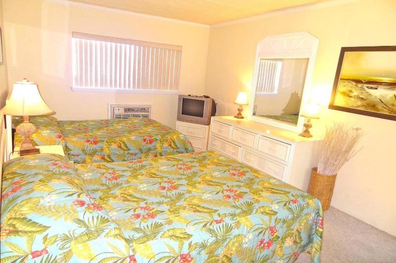 One-Bedroom Apartment image 2