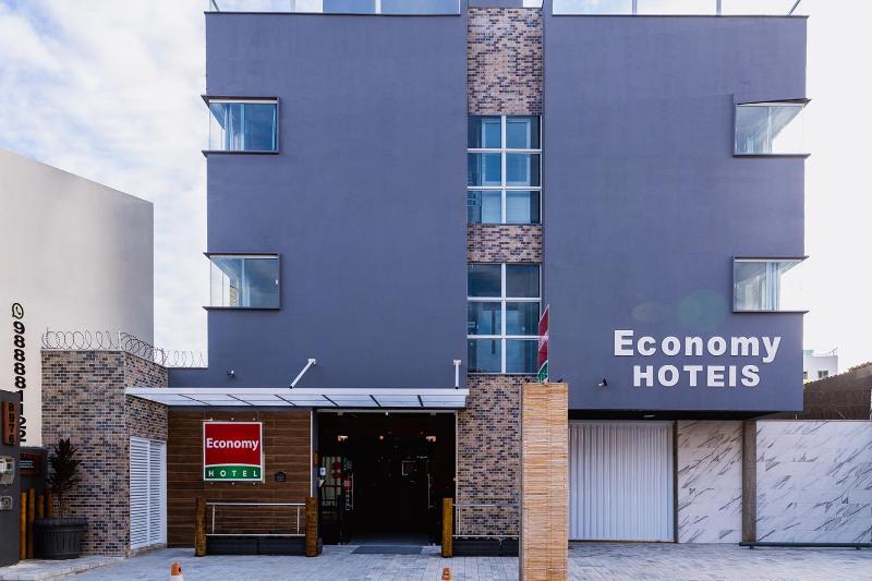 Economy Hotel - image 1
