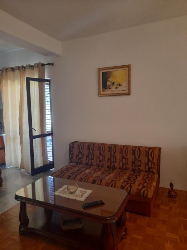 Studio Apartment image 3