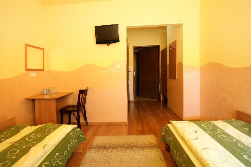 Quadruple Room image 3