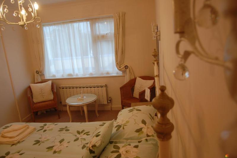 Double Room image 2