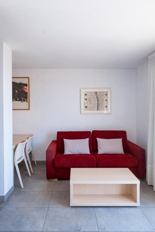 Attic Apartment image 4