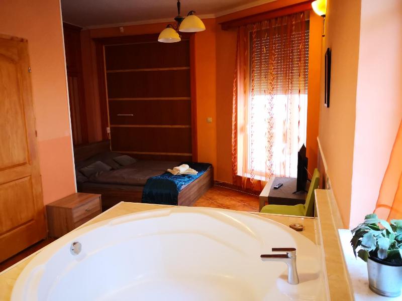 Deluxe Double Room with Bath - First Floor image 1