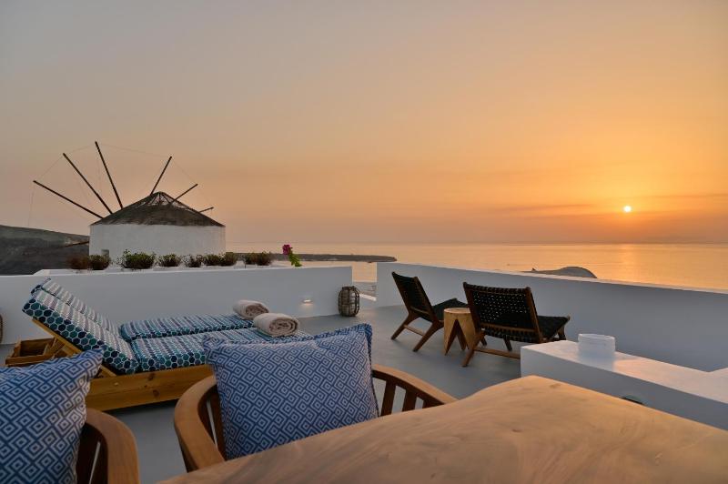 Cape Suite Oia - image 44